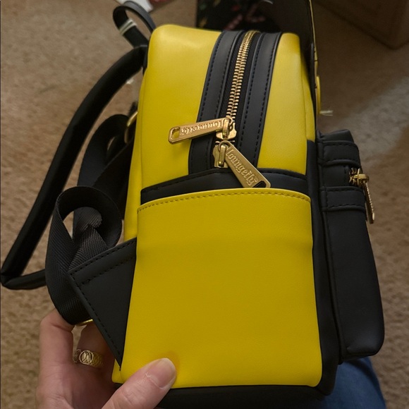 Naruto Loungefly Yellow and Black Backpack - Picture 4 of 7